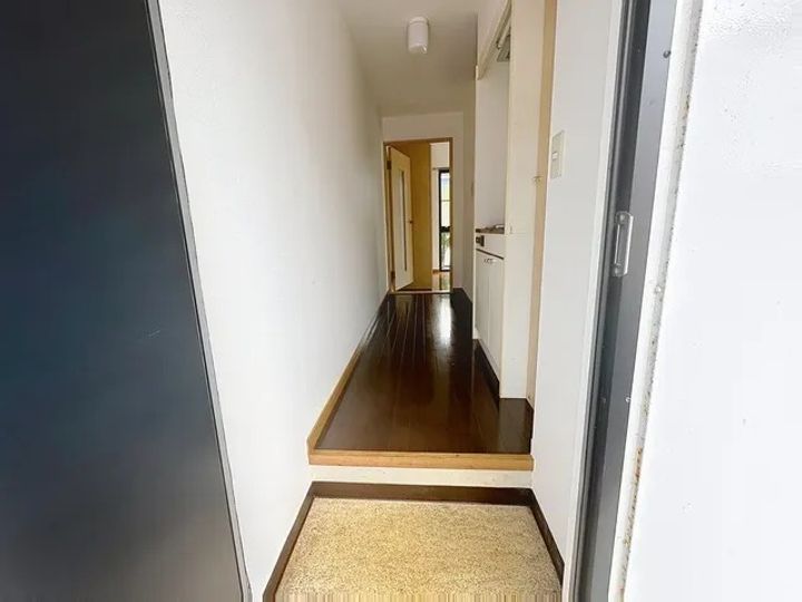 山の脇 鏡山Iの玄関