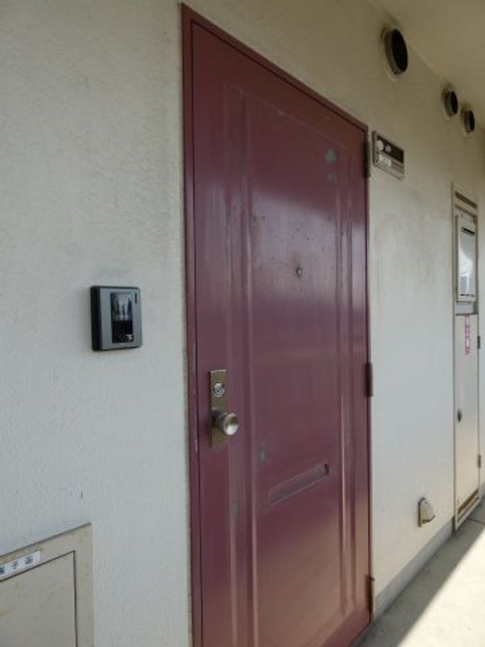 コスモ川内の玄関
