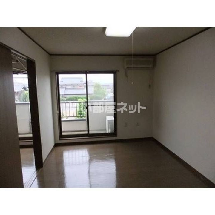 埼玉県児玉郡上里町大字神保原町(アパート)の賃貸物件の居間