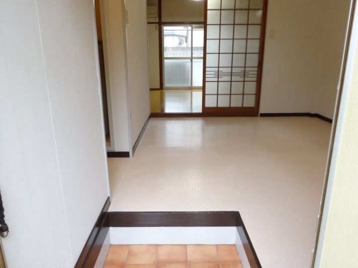 コーポやまなみの玄関