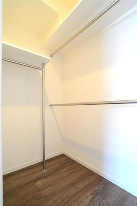 東京都中野区本町5の賃貸マンションの内装