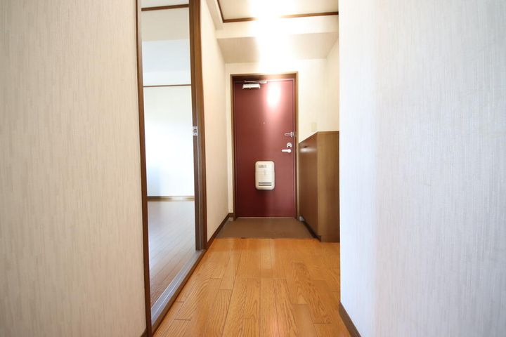 グランドパレスの玄関