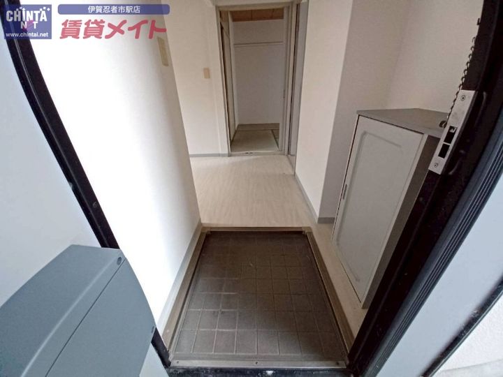 パークグリーンヒル A棟の玄関