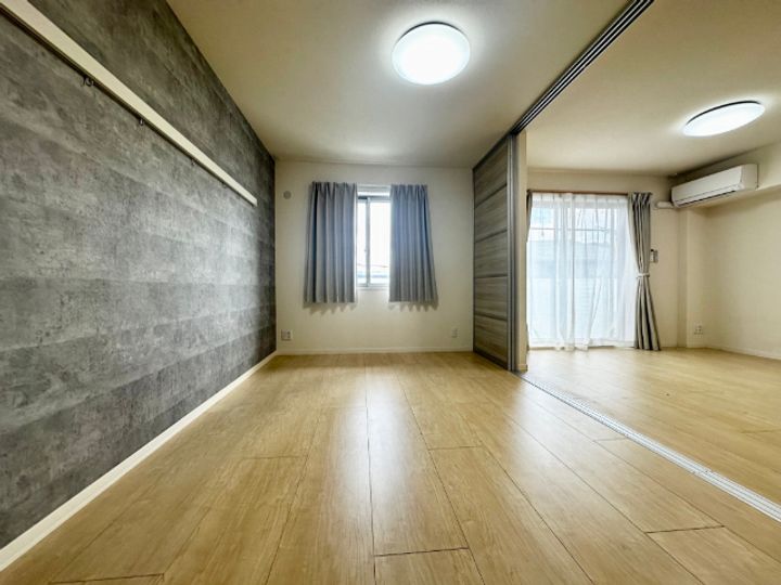 PREMIUM池下の内装