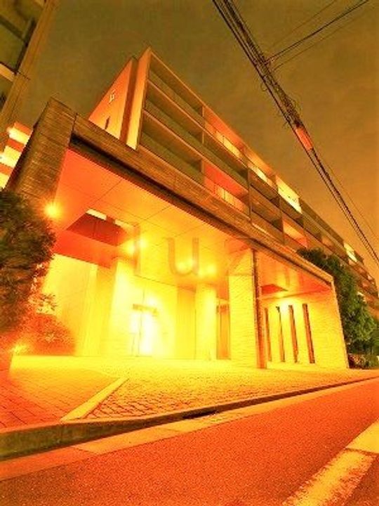ラグゼコートの外観