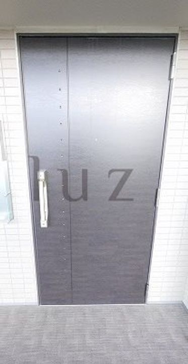 ラグゼコートの玄関