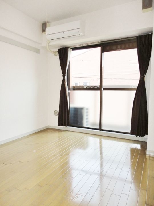 朝日プラザ呉センターコアの居間