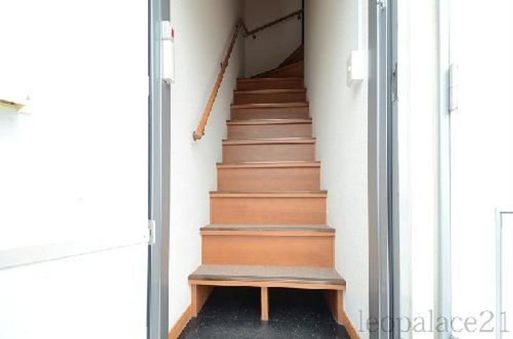 レオパレスLitoraleの玄関