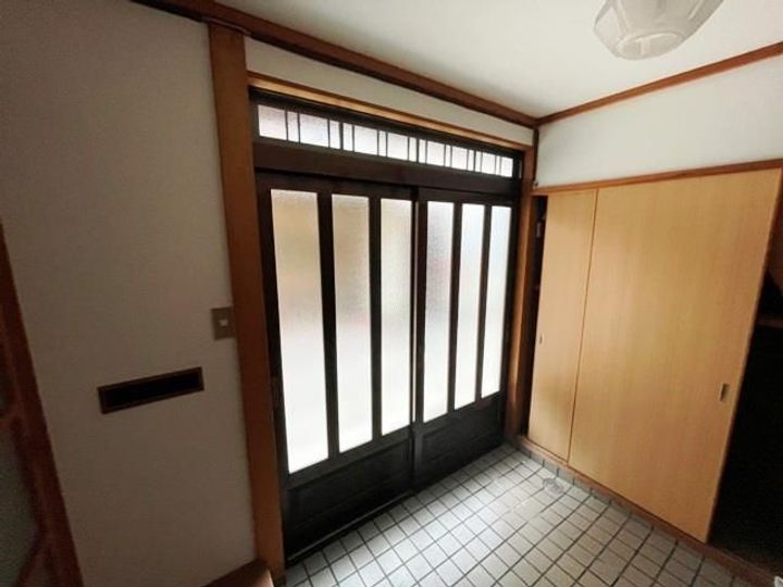 京都府京都市中京区姉大宮町東側(一戸建)の賃貸物件の玄関