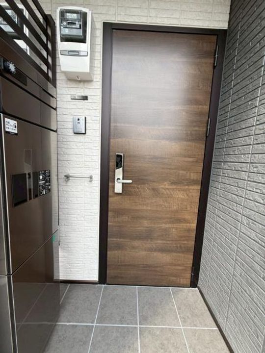 グランピア栗東の玄関