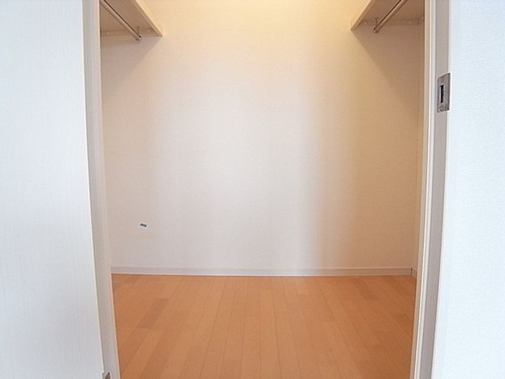 マーベラス近見の内装