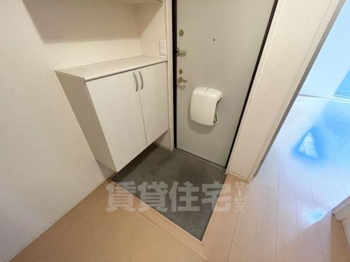 ミュルサンヌ桜の玄関