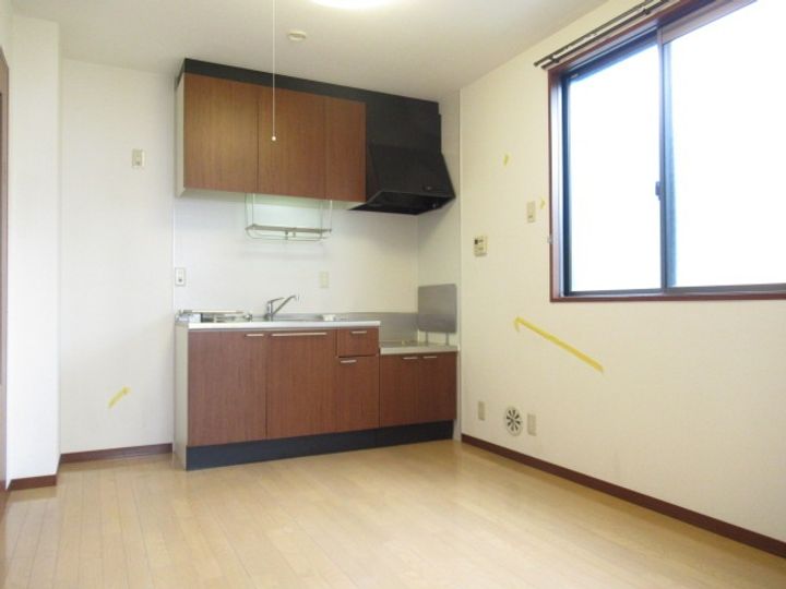 ローズハイム船橋宮本の居間