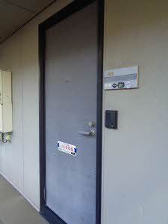 パティオ 1棟の玄関