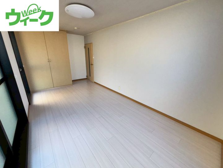 フローラ芥子の居間