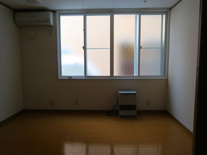 メゾンフォルテA棟の居間