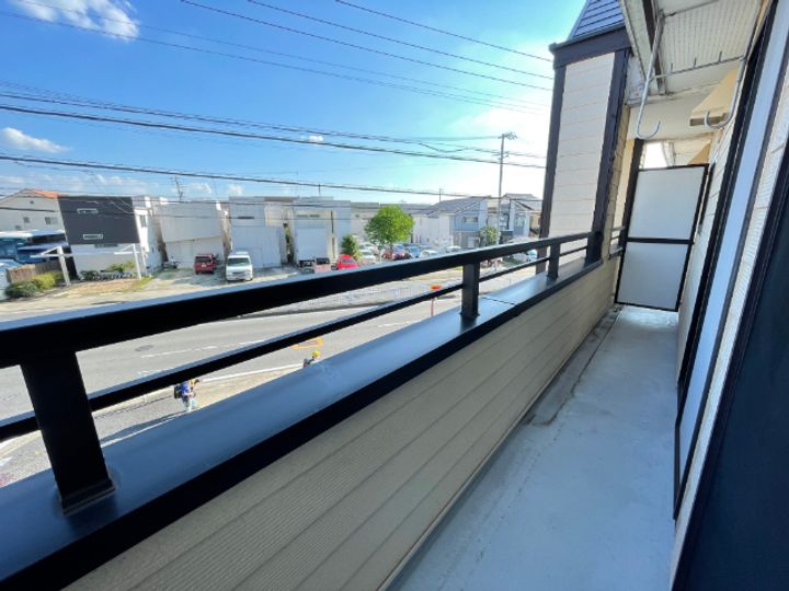 ヒルズ城前の内装