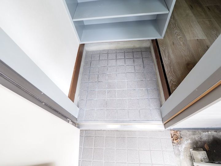 東京都府中市武蔵台1(アパート)の賃貸物件の玄関