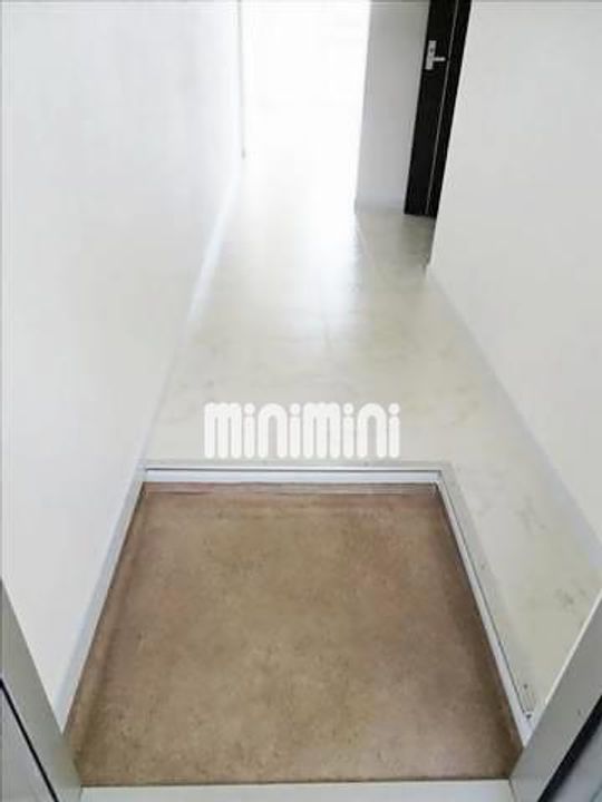 ADアパートの玄関