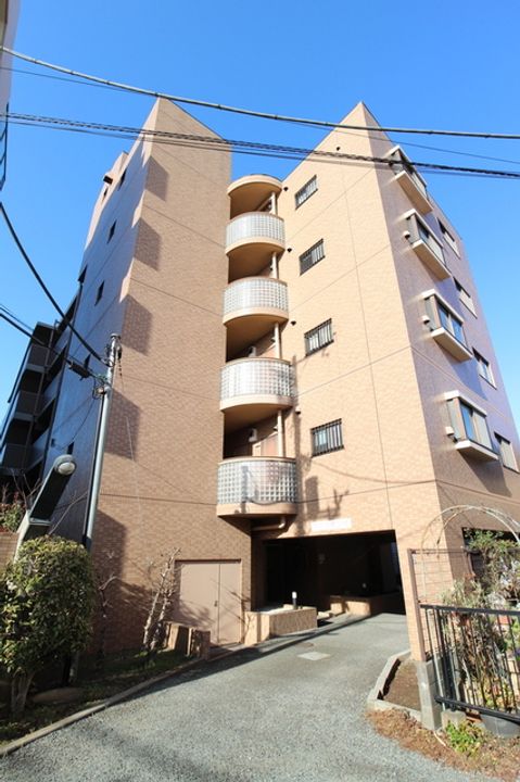ヴェルドミール梶ヶ谷の外観