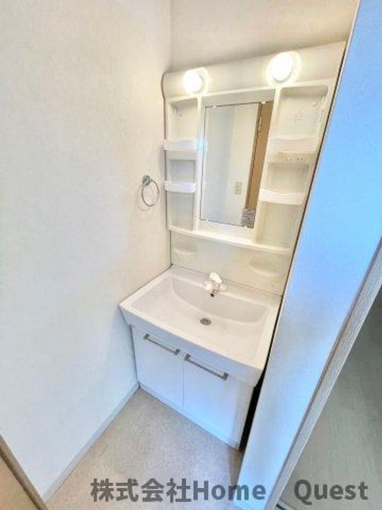 岡田文化の内装