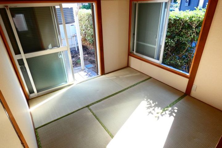 東京都昭島市上川原町2(一戸建)の賃貸物件の居間