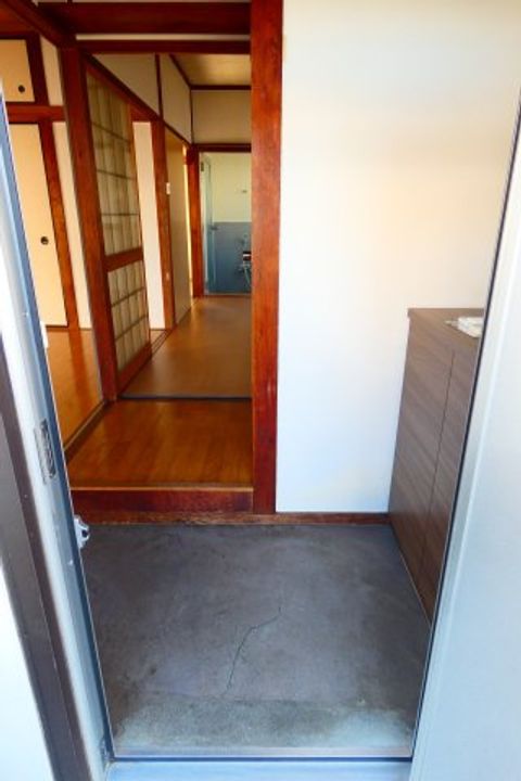 東京都昭島市上川原町2(一戸建)の賃貸物件の玄関