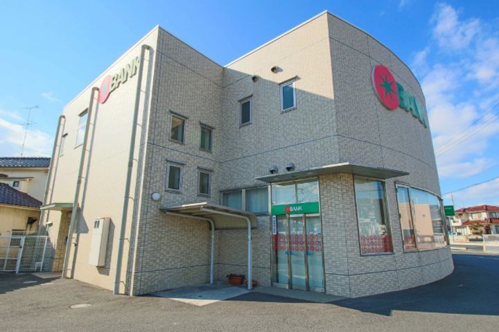 アヴェニールの周辺