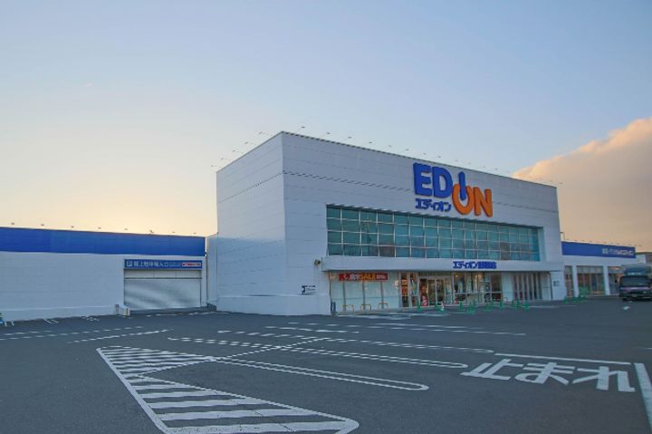 アヴェニールの周辺