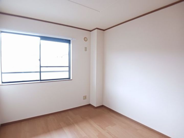 三重県名張市梅が丘南3番町(アパート)の賃貸物件の内装