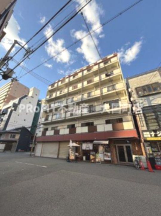 上田マンションの外観