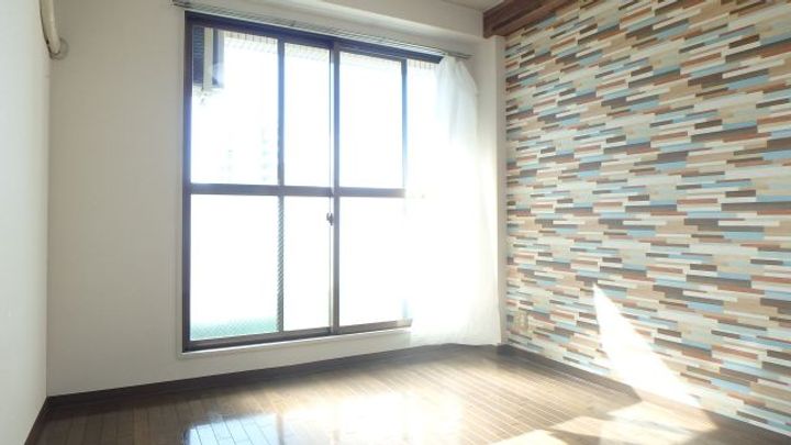 松月マンションの居間