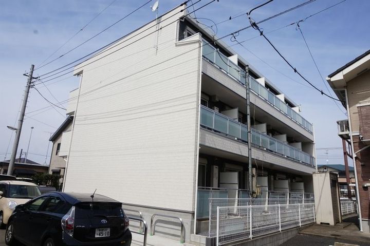 千葉県成田市囲護台(マンション)の賃貸物件の外観