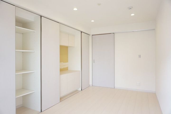 千葉県成田市囲護台(マンション)の賃貸物件の居間