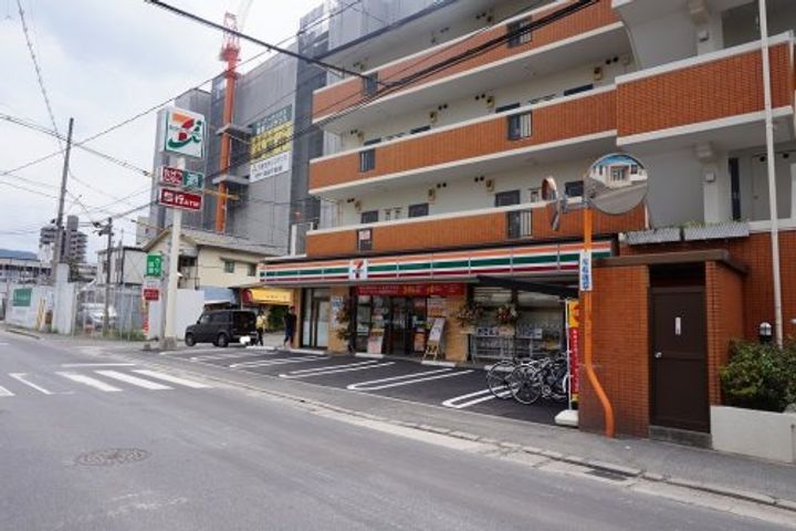 アゼリア祇園の周辺