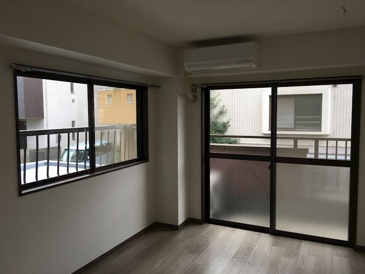 埼玉県川口市栄町2(マンション)の賃貸物件の居間