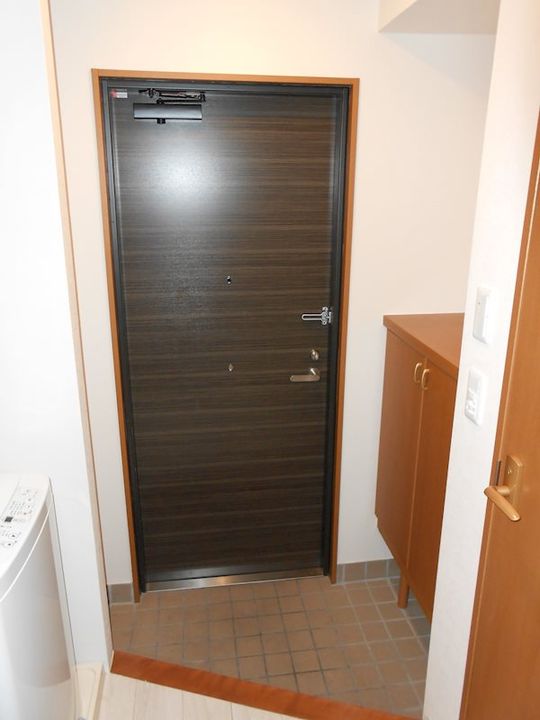 レナート広瀬通の玄関