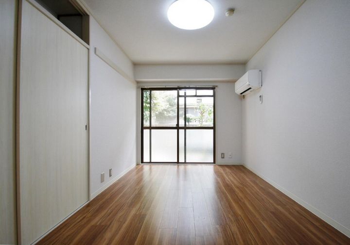 中延マンションの居間