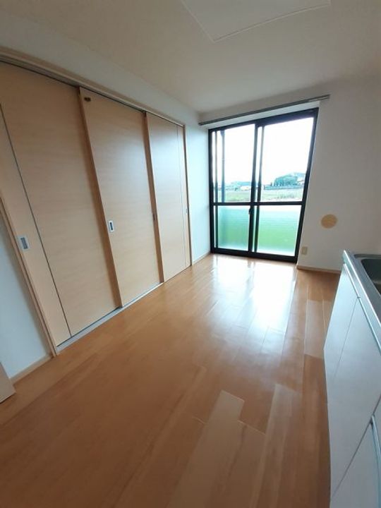 香川県観音寺市三本松町3(アパート)の賃貸物件の居間