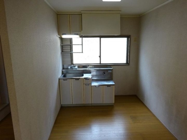 第6TGMソファレ Bの居間