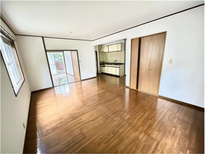 長崎県長崎市木鉢町2(アパート)の賃貸物件の居間