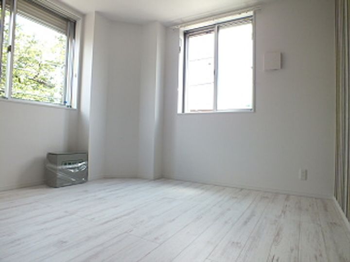 東京都府中市白糸台4(アパート)の賃貸物件の居間