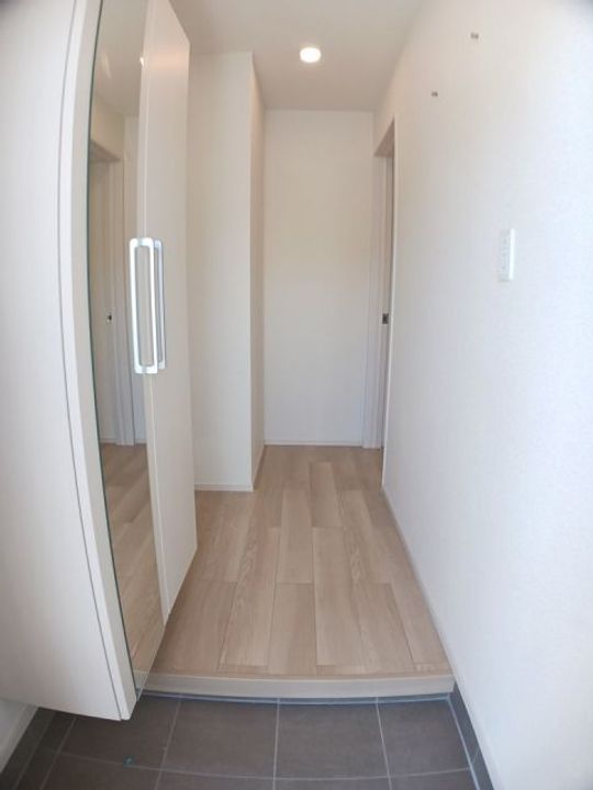 山口県防府市大字新田(アパート)の賃貸物件の玄関