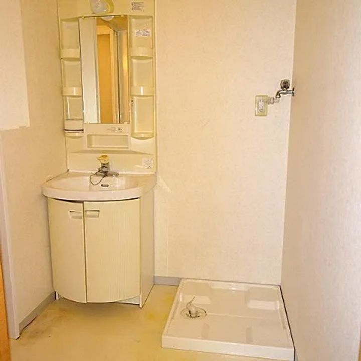 広島県呉市本通3(マンション)の賃貸物件の内装