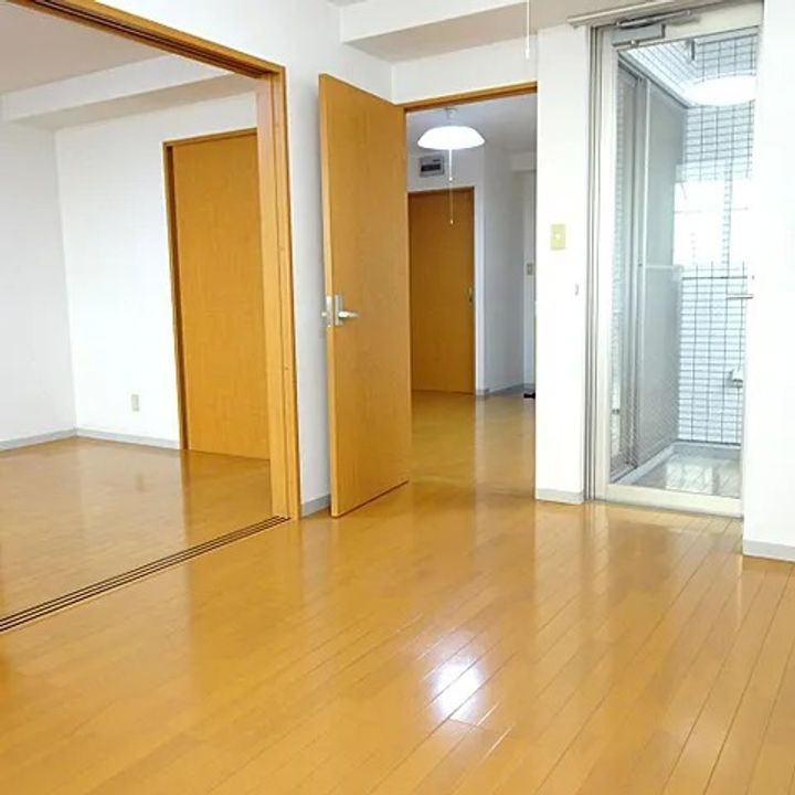 広島県呉市本通3(マンション)の賃貸物件の居間