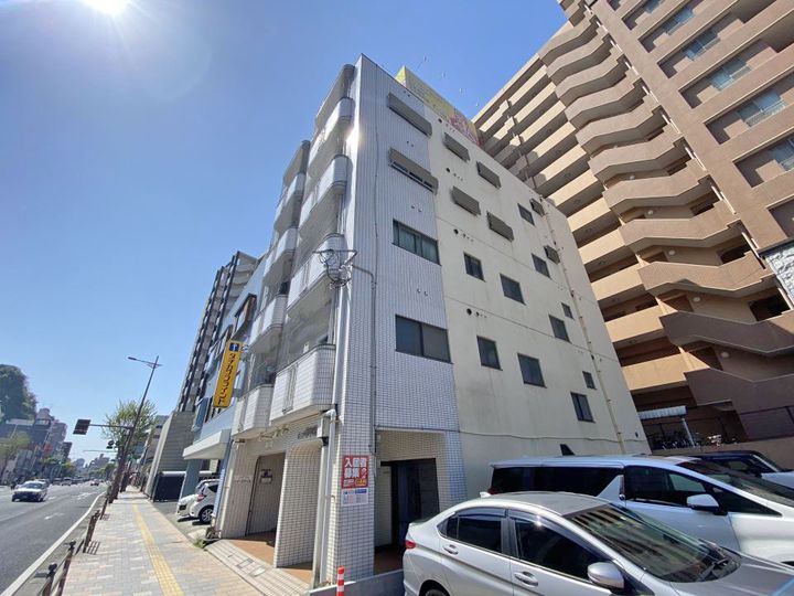 マノア草牟田の外観