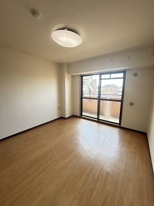 大阪府大阪市東淀川区大桐4(マンション)の賃貸物件の居間