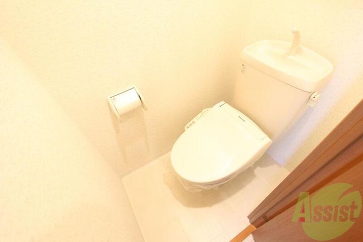 タカマツ神戸駅南通の内装