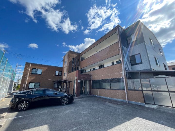 ガーディニアシティ上富井の外観