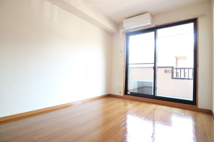 ガーディニアシティ上富井の居間